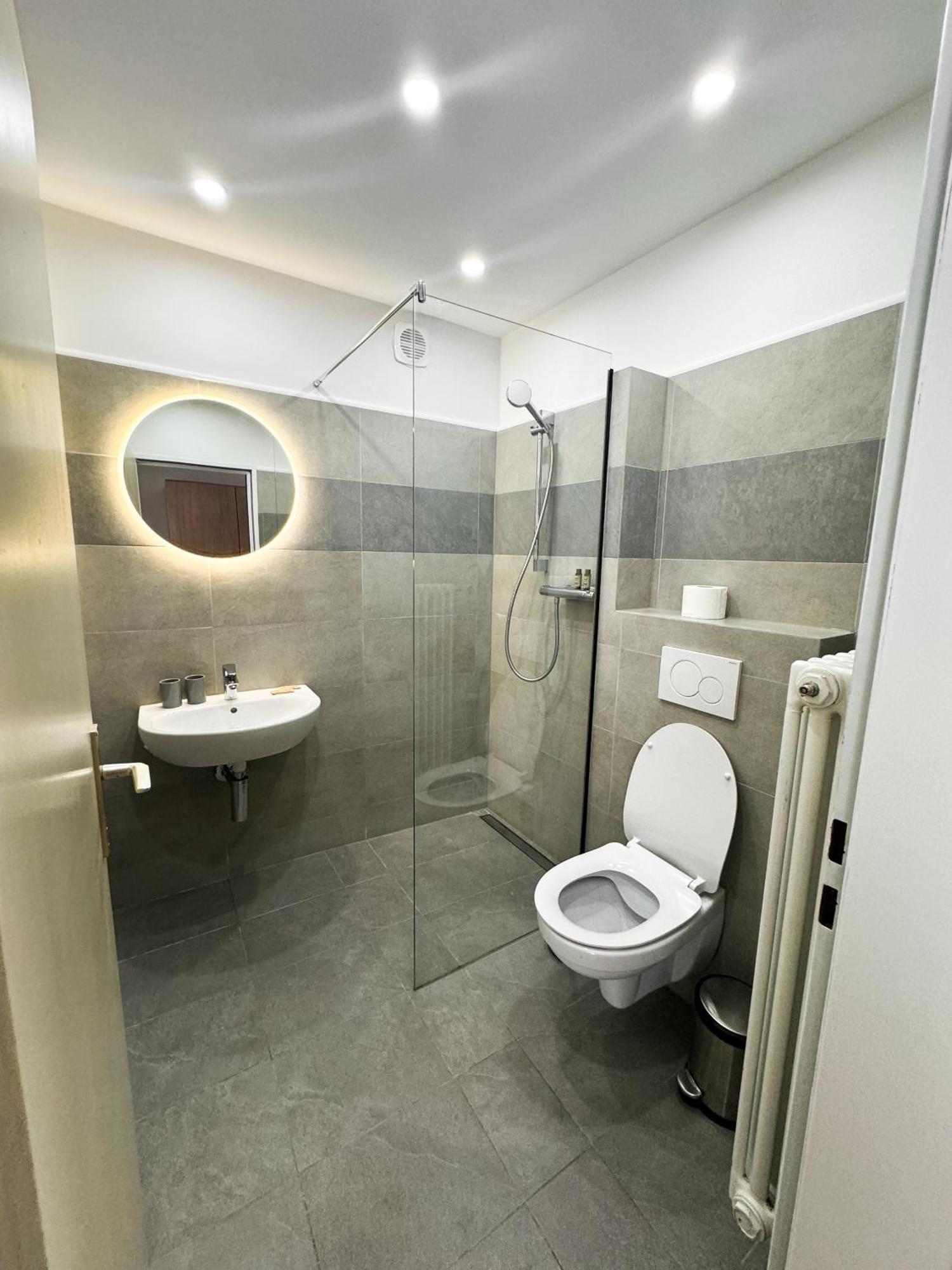 La Frontiera Hotel & Eventlocation - An Der Grenze , Naehe Schaffhausen -Rheinfall Tengen Eksteriør bilde
