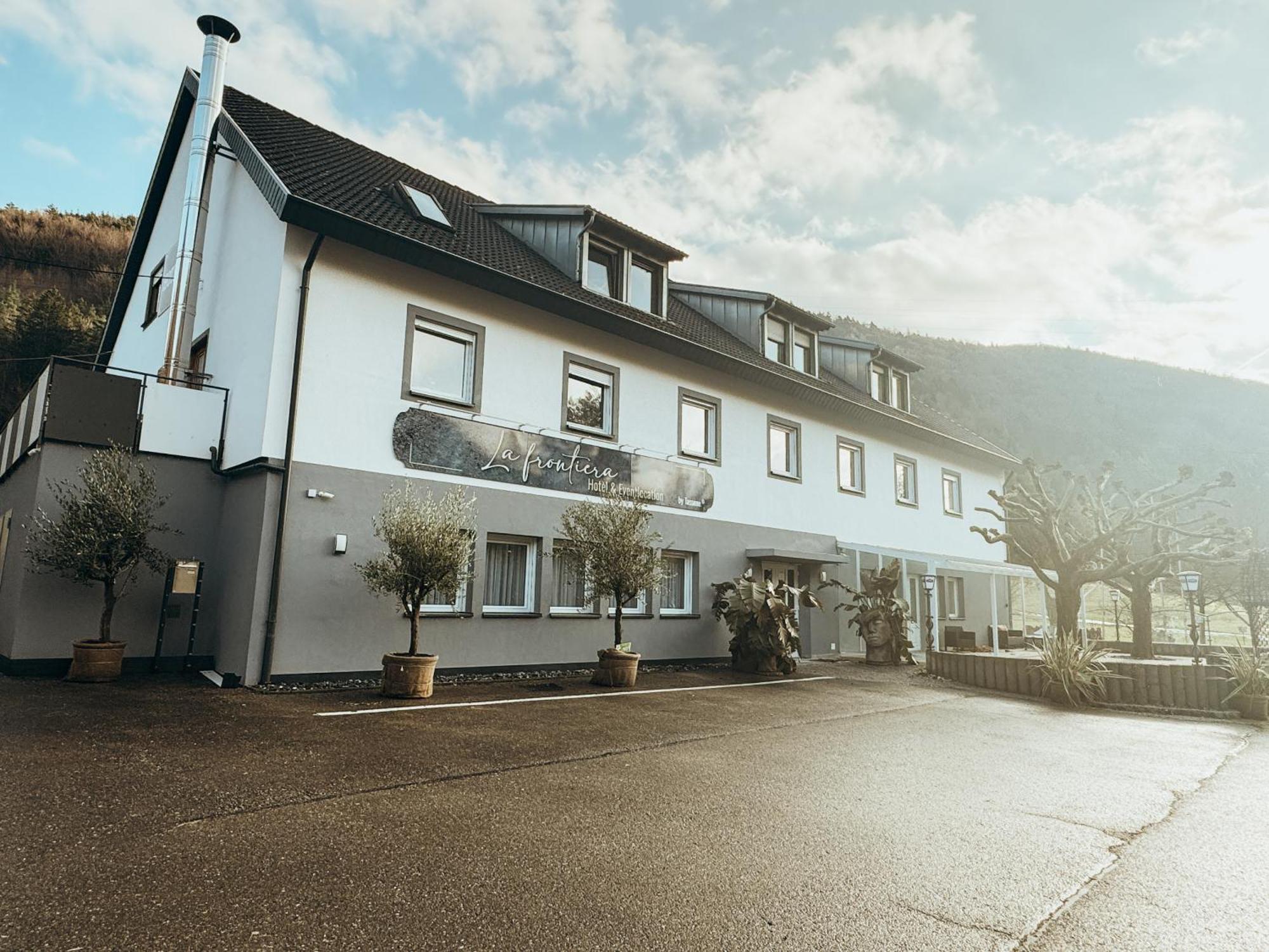 La Frontiera Hotel & Eventlocation - An Der Grenze , Naehe Schaffhausen -Rheinfall Tengen Eksteriør bilde